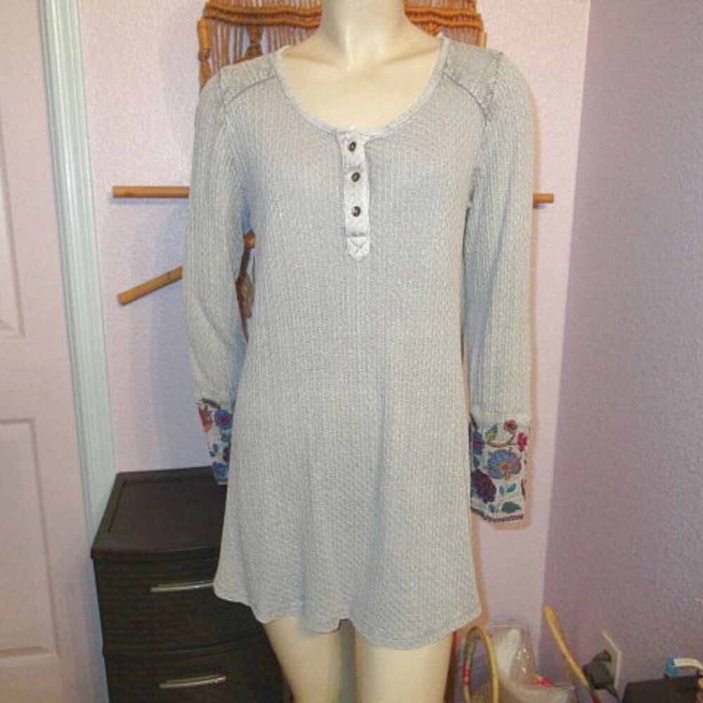 Soft Surroundings Palmer Thermal Henley Top Size M Embroiderd Cuff Waffle Knit